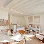 The Essence Of Paris Boho Luxury Marais Getaway!
